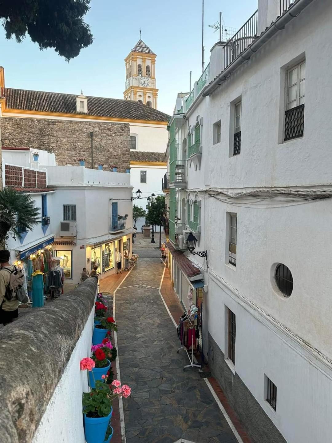 Cozy 2-bed 2-bathroom In Town Centre Apartament Marbella