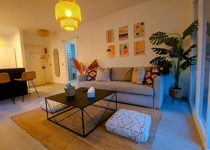 Cozy 2-Bed 2-Bathroom Apartment In Marbella Town Centre